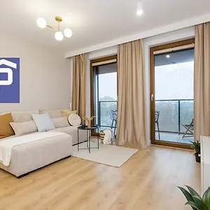https://superapart-kobucka-27.warsawhotelspoland.com